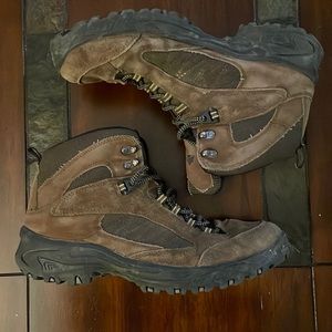 Used Mens Denali Leather Hiking Boots